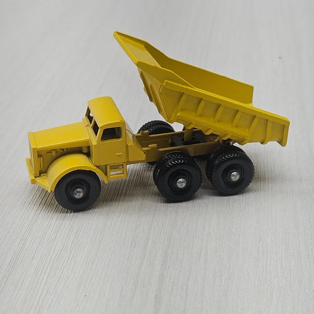 Vintage Matchbox Lesney No 6 Euclid Dump Truck Yellow Made in England Diecast